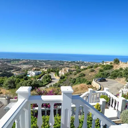 Impressive With Panoramic Views Of The Sea Villa Marbella