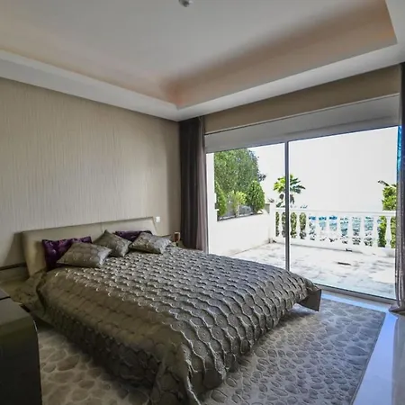 Impressive With Panoramic Views Of The Sea Villa