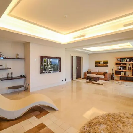 Impressive With Panoramic Views Of The Sea *